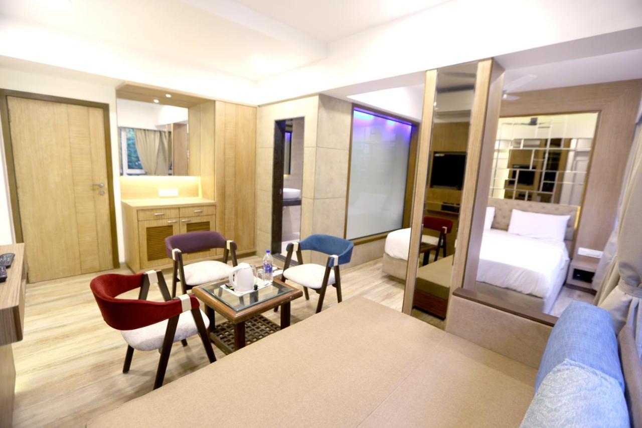 萨住宅酒店 Mira-Bhayandar 外观 照片